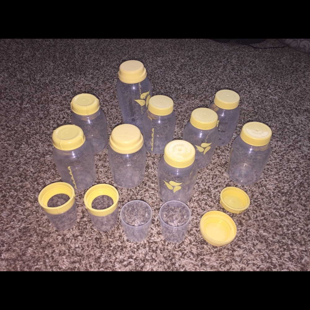 Medela bottles with lids